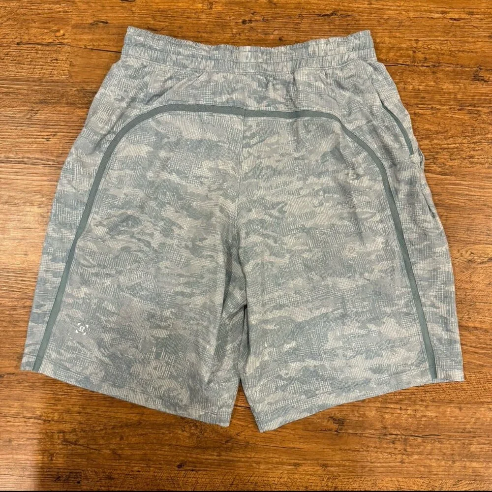 Lululemon SoulCycle‎ Pace Breaker Green Camo Lined Performance Shorts 9